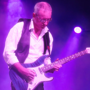 Dave / Guitar